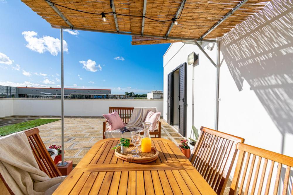 La Terrazza Di Zoe - Castromediano Villa กาวัลลีโน ดิ เลชเช ภายนอก รูปภาพ