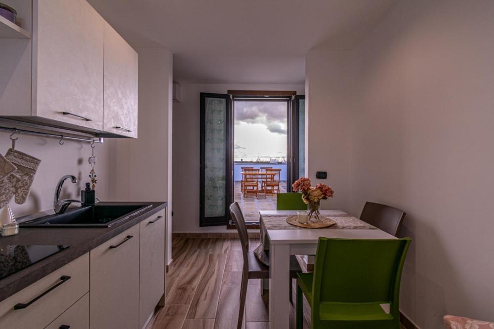 La Terrazza Di Zoe - Castromediano Villa กาวัลลีโน ดิ เลชเช ภายนอก รูปภาพ