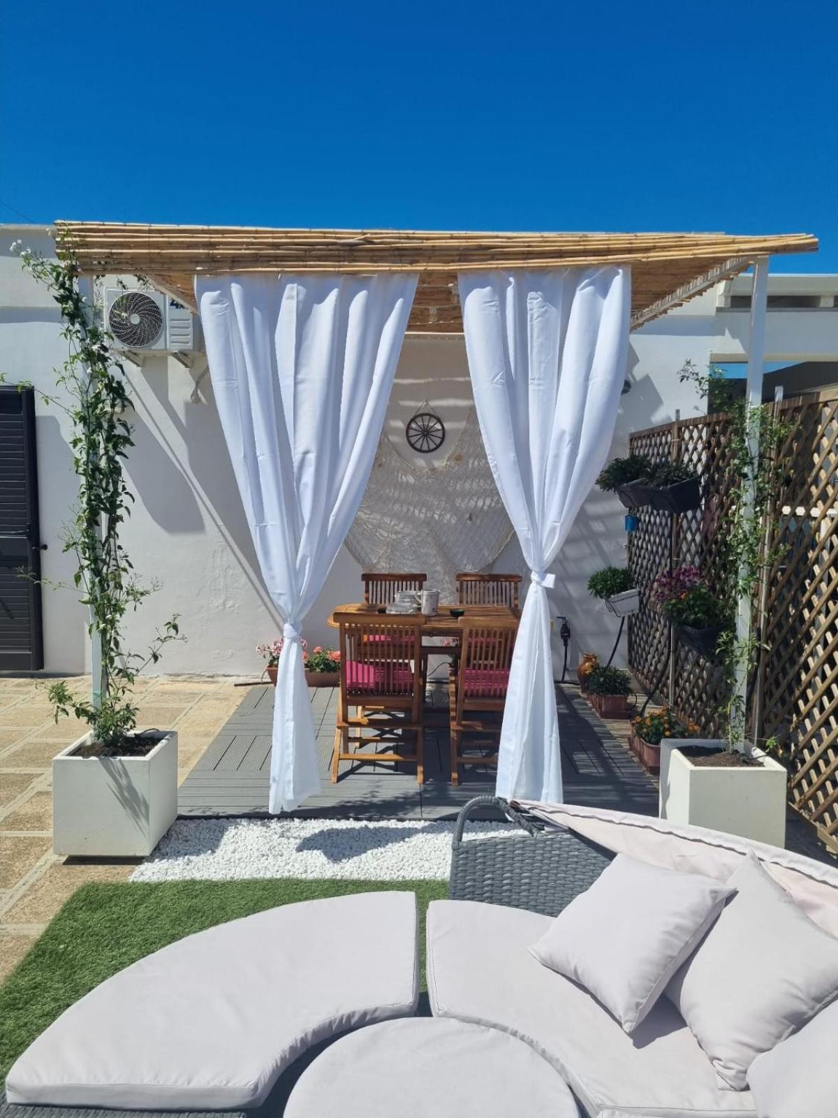 La Terrazza Di Zoe - Castromediano Villa กาวัลลีโน ดิ เลชเช ภายนอก รูปภาพ